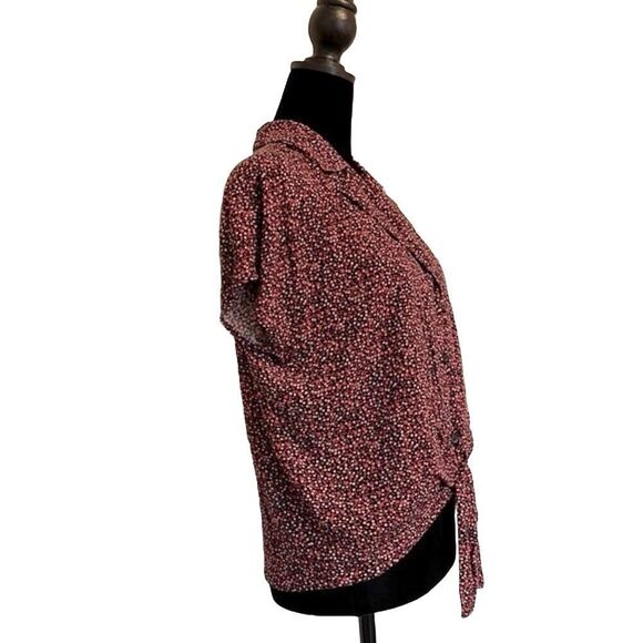 NWT Treasure & Bond  Rayon Button Down Floral Blouse. Short sleeve. Size Small - Picture 3 of 7